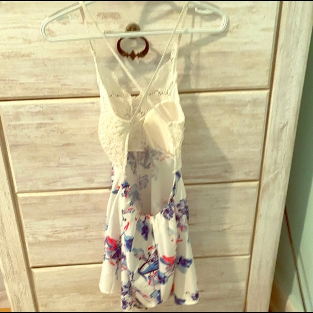 Backless romper - Picture 2 of 2